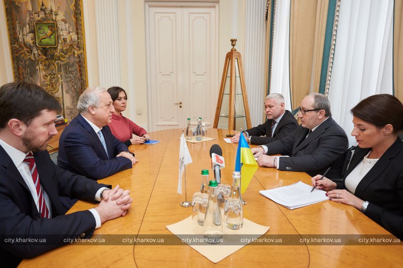 Геннадій Кернес зустрівся з главою ЄБРР в Україні Шевки Аджунером